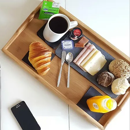 Enjoy By City Hosts Πόρτο